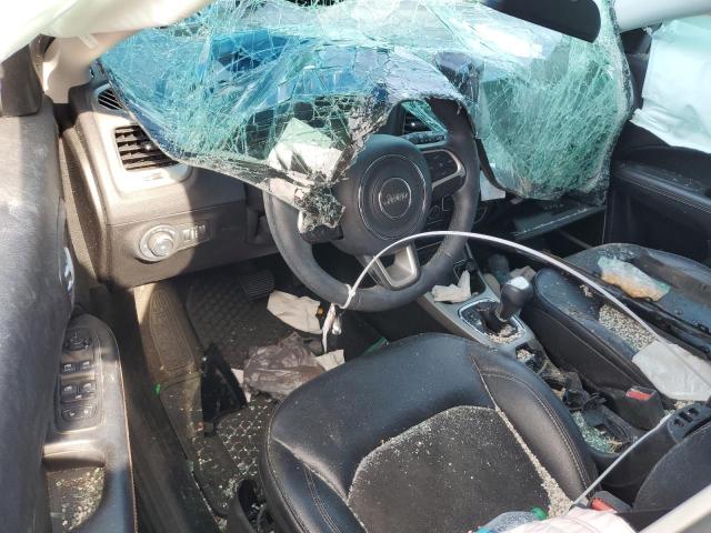 3C4NJDBB8JT423289 - 2018 JEEP COMPASS LATITUDE أبيض صورة 8