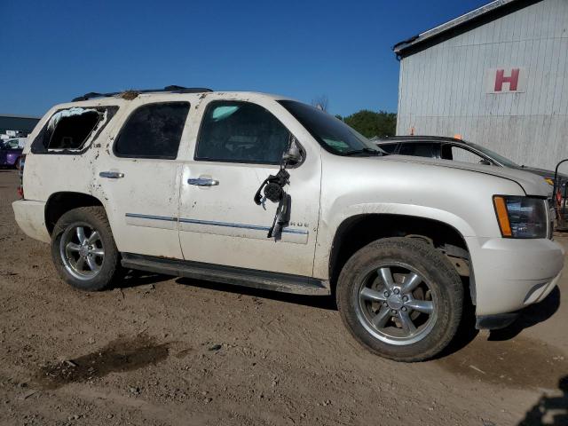 1GNUKCE03AR115427 - 2010 CHEVROLET TAHOE K1500 LTZ WHITE photo 4