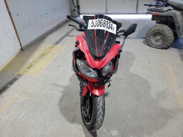 JKAEXEE16CDA04502 - 2012 KAWASAKI EX650 EC RED photo 2