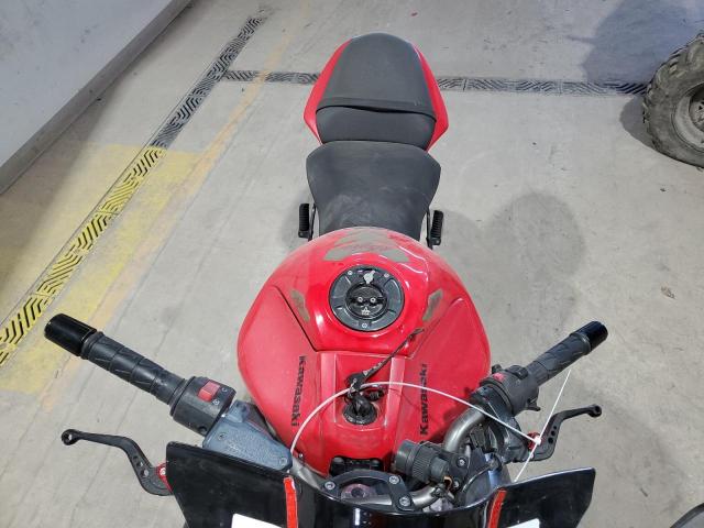 JKAEXEE16CDA04502 - 2012 KAWASAKI EX650 EC RED photo 5