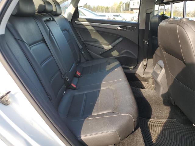 1VWDT7A34HC028899 - 2017 VOLKSWAGEN PASSAT R-LINE თეთრი ფოტო 10
