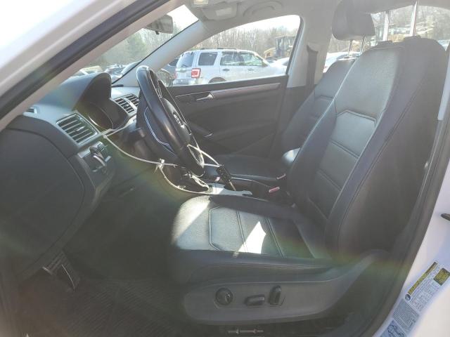 1VWDT7A34HC028899 - 2017 VOLKSWAGEN PASSAT R-LINE თეთრი ფოტო 7