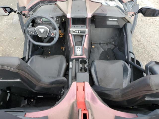 57XAAPHD9M8147305 - 2021 POLARIS SLINGSHOT SL RED photo 8