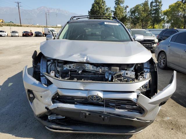 4T3D6RFV1NU080693 - 2022 TOYOTA RAV4 LIMITED SILVER photo 5