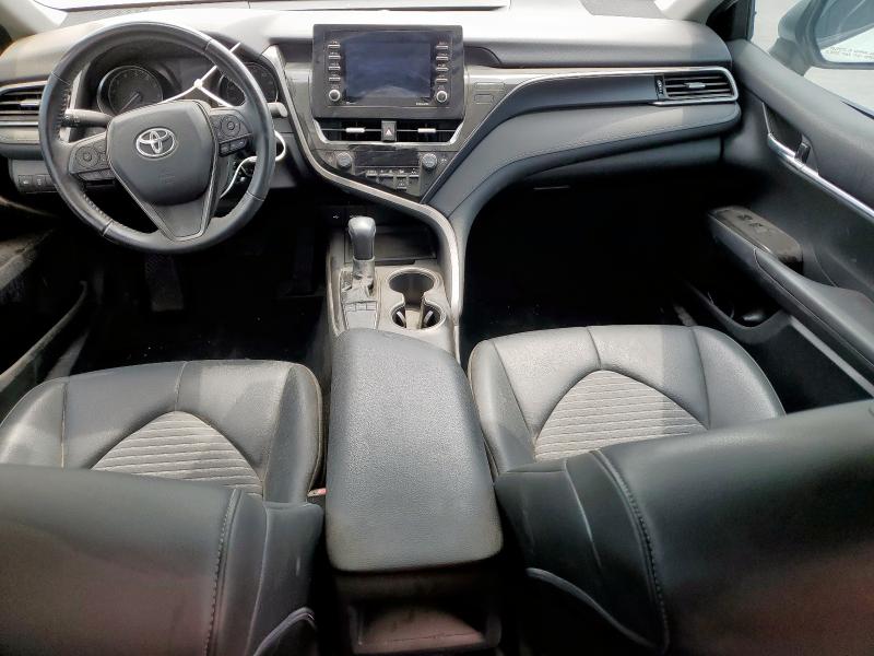 4T1G11AK8NU033910 - 2022 TOYOTA CAMRY SE WHITE photo 8