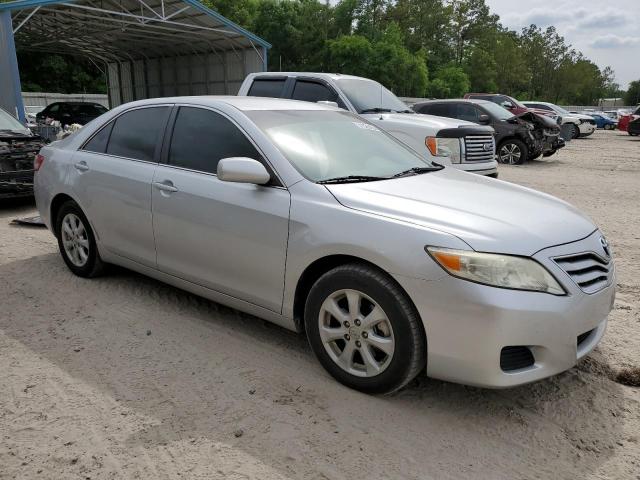 4T1BF3EK7BU186873 - 2011 TOYOTA CAMRY BASE SILVER photo 4