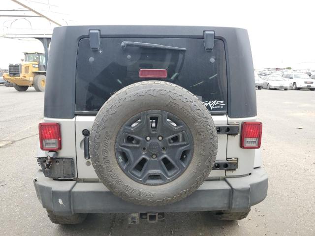 1J4GA59187L207159 - 2007 JEEP WRANGLER SAHARA WHITE photo 6