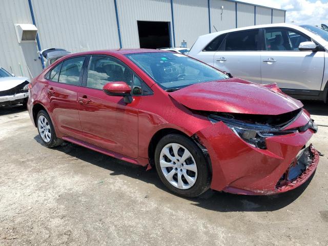 JTDEPMAEXNJ216197 - 2022 TOYOTA COROLLA LE RED photo 4