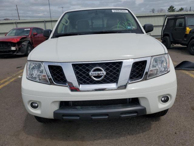1N6AD0EV2KN753304 - 2019 NISSAN FRONTIER S WHITE photo 5