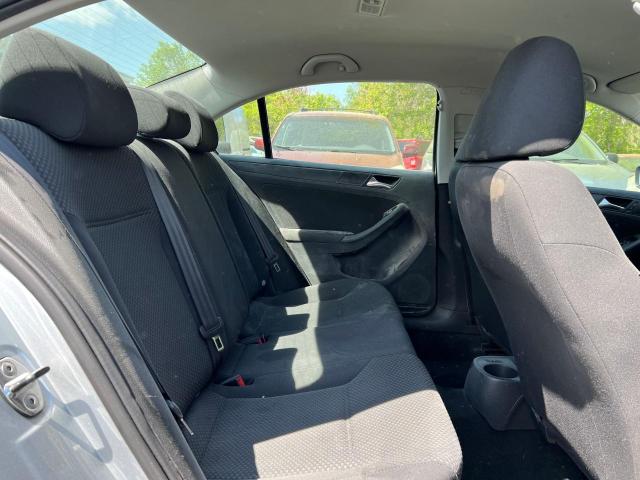 3VW2K7AJ8DM206377 - 2013 VOLKSWAGEN JETTA BASE Արծաթագույն լուսանկար 6