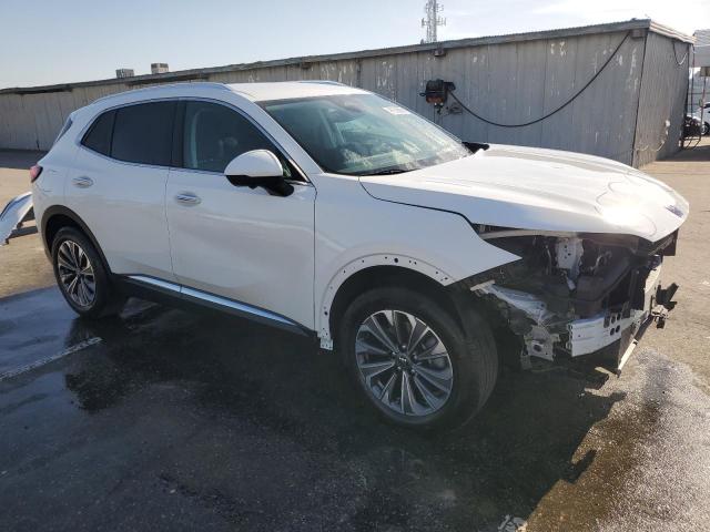 LRBFZME4XRD055109 - 2024 BUICK ENVISION PREFERRED WHITE photo 4