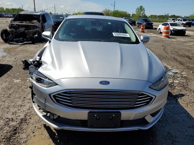 3FA6P0H78JR253663 - 2018 FORD FUSION SE GRAY photo 5