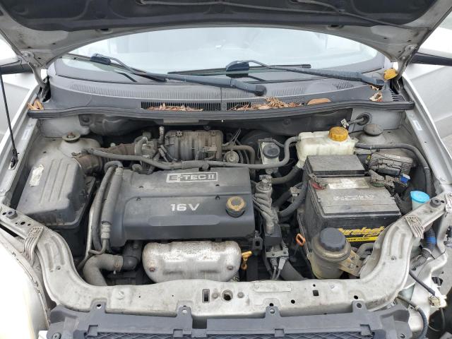 KL1TD56648B013108 - 2008 CHEVROLET AVEO BASE SILVER photo 11