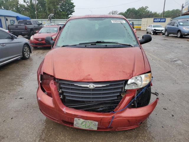 1A4GJ45R07B150189 - 2007 CHRYSLER TOWN & COU LX RED photo 5