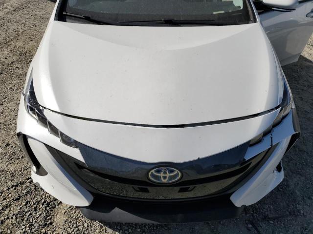 JTDKARFP4J3099520 - 2018 TOYOTA PRIUS PRIM 白色 照片 11