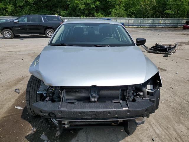 3VW2K7AJ2FM244142 - 2015 VOLKSWAGEN JETTA BASE ვერცხლისფერი ფოტო 5
