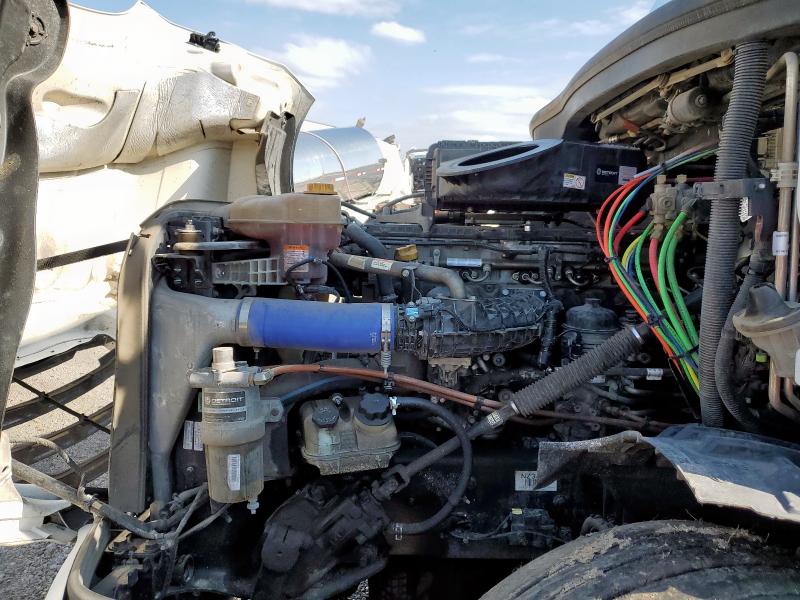 3AKJHHDR3PSNZ3671 - 2023 FREIGHTLINER CASCADIA 1 WHITE photo 7