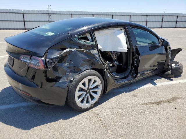 5YJ3E1EA1NF184704 - 2022 TESLA MODEL 3 BLACK photo 3