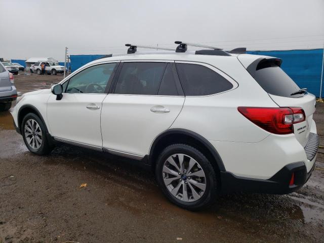 4S4BSETC3J3389945 - 2018 SUBARU OUTBACK TOURING WHITE photo 2