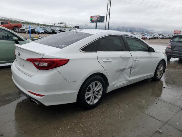 5NPE24AF2HH581896 - 2017 HYUNDAI SONATA SE WHITE photo 3