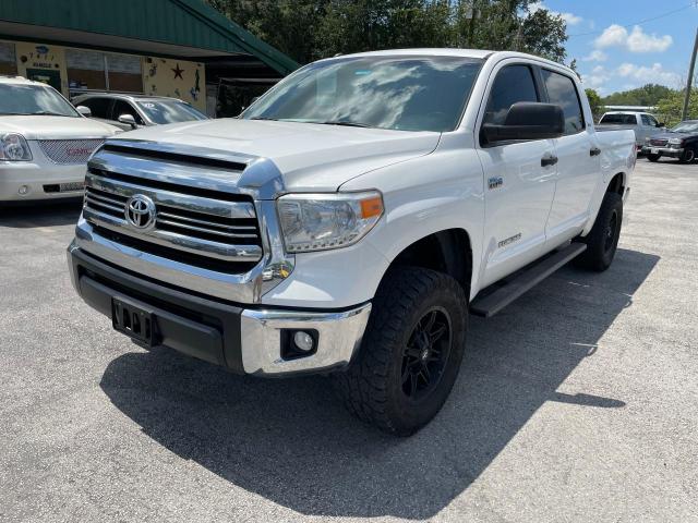 5TFDW5F15HX615305 - 2017 TOYOTA TUNDRA CREWMAX SR5 WHITE photo 2