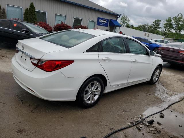 5NPEB4AC6DH756196 - 2013 HYUNDAI SONATA GLS WHITE photo 3