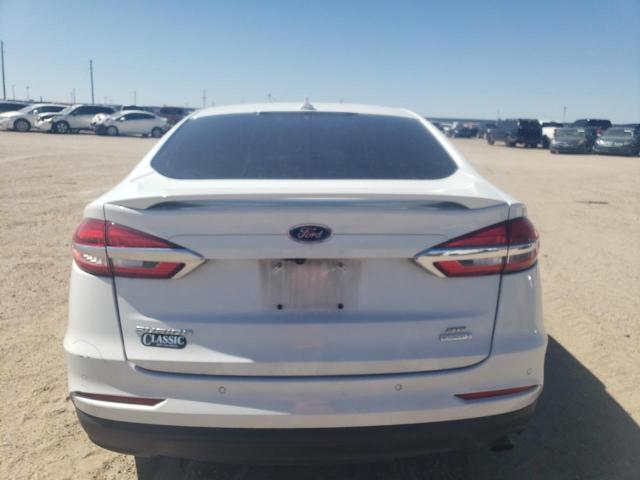 3FA6P0HDXKR231462 - 2019 FORD FUSION SE WHITE photo 6