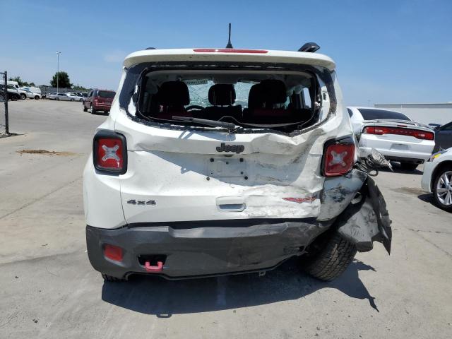 ZACNJBC19LPL57627 - 2020 JEEP RENEGADE TRAILHAWK WHITE photo 6