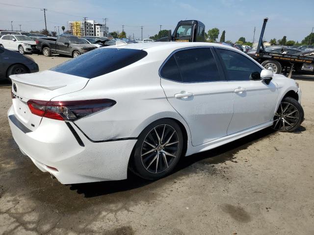 4T1G11AK7PU780272 - 2023 TOYOTA CAMRY SE NIGHT SHADE WHITE photo 3
