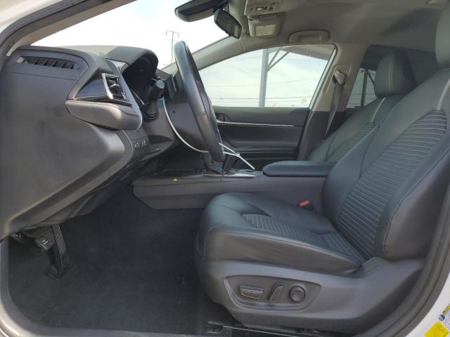 4T1G11AK7PU780272 - 2023 TOYOTA CAMRY SE NIGHT SHADE WHITE photo 7