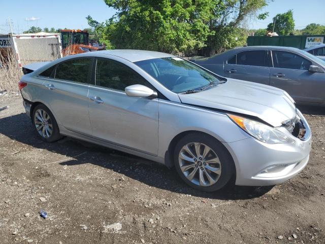 5NPEC4AB0CH473117 - 2012 HYUNDAI SONATA SE SILVER photo 4