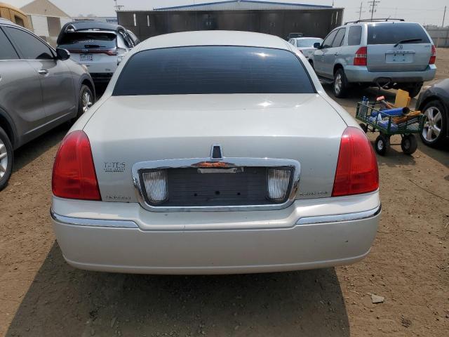 1LNHM81W56Y624777 - 2006 LINCOLN TOWN CAR SIGNATURE WHITE photo 6