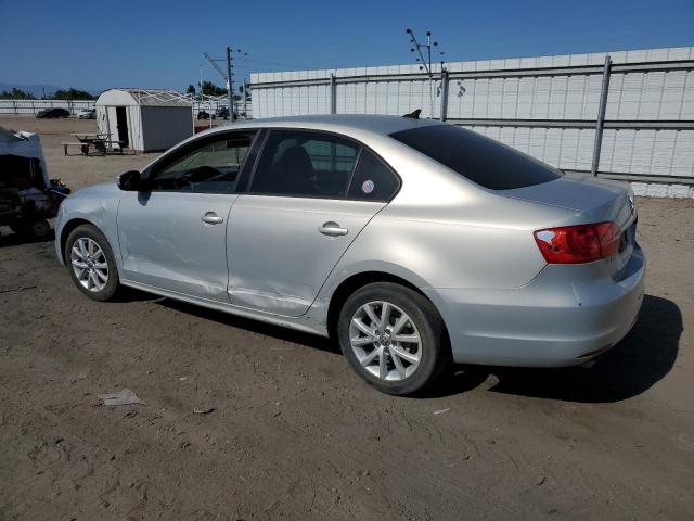 3VWDZ7AJ2BM329237 - 2011 VOLKSWAGEN JETTA SE SILVER photo 2