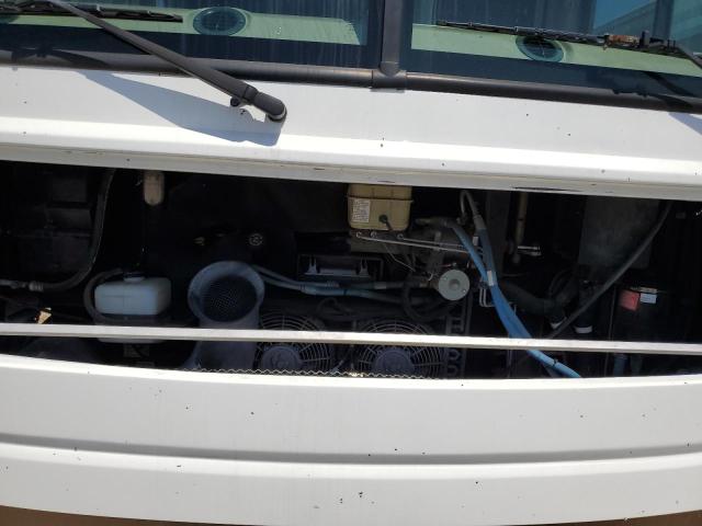 5B4MP67G163414842 - 2006 FLEETWOOD BOUNDER W22 TAN photo 7