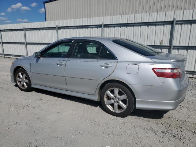 4T1BK46K77U509200 - 2007 TOYOTA CAMRY LE SILVER photo 2