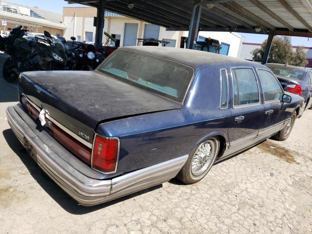 1LNLM82F4LY687387 - 1990 LINCOLN TOWN CAR SIGNATURE BLUE photo 3