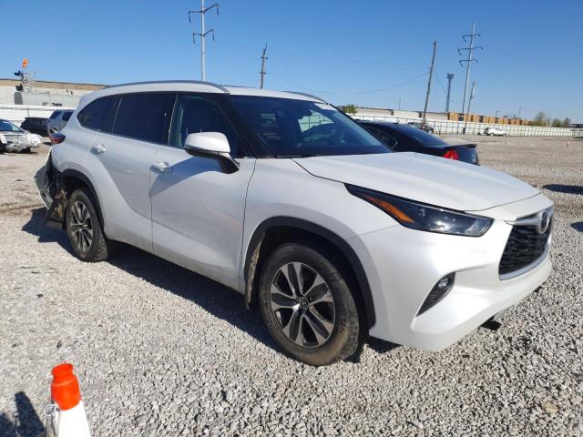 5TDHZRBH8NS589500 - 2022 TOYOTA HIGHLANDER XLE WHITE photo 4