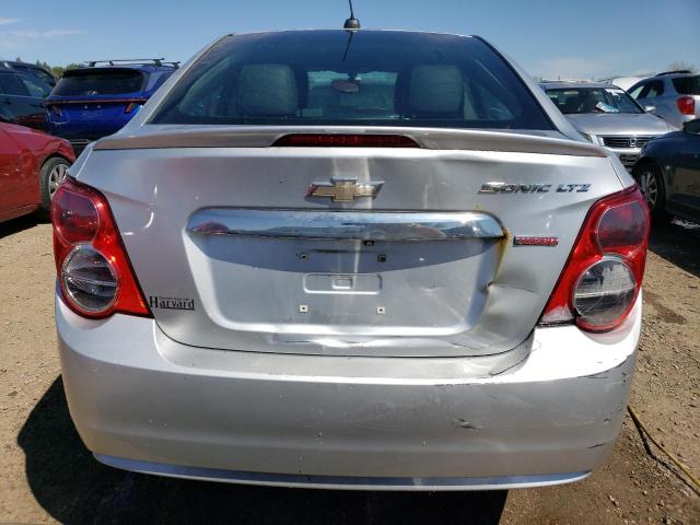 1G1JE5SB2F4117462 - 2015 CHEVROLET SONIC LTZ SILVER photo 6