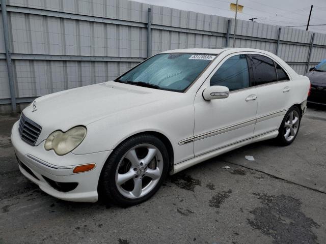 WDBRF40J25F661246 - 2005 MERCEDES-BENZ C 230K SPORT SEDAN WHITE photo 1