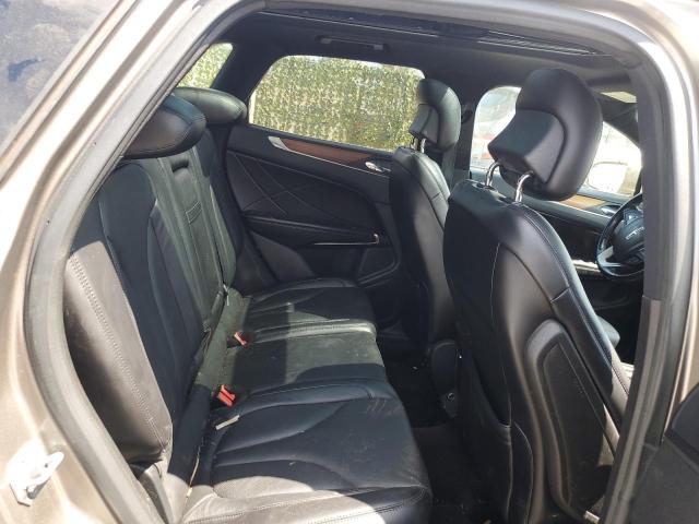 5LMCJ3C95HUL24838 - 2017 LINCOLN MKC RESERVE GRAY photo 10