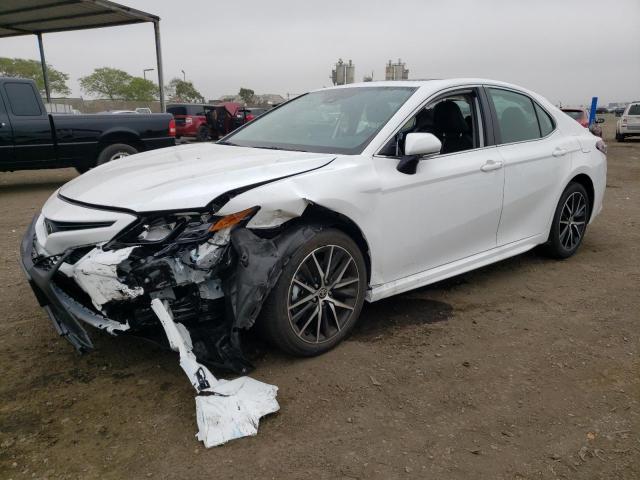 4T1T11AKXPU774982 - 2023 TOYOTA CAMRY SE NIGHT SHADE WHITE photo 1