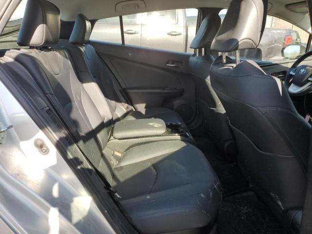 JTDKARFP4J3075623 - 2018 TOYOTA PRIUS PRIM 银色 照片 10