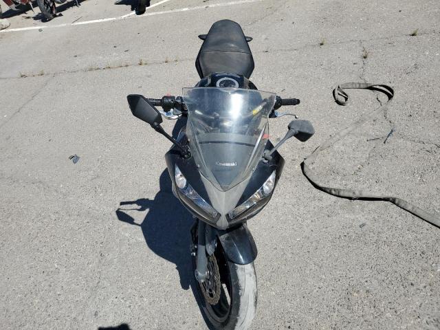 JKAEXEC14BDA76302 - 2011 KAWASAKI EX650 C 黑色 照片 5