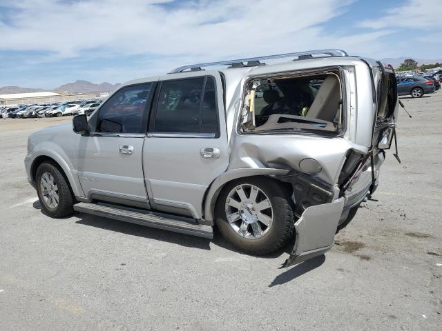 5LMFU28R83LJ28429 - 2003 LINCOLN NAVIGATOR 银色 照片 2