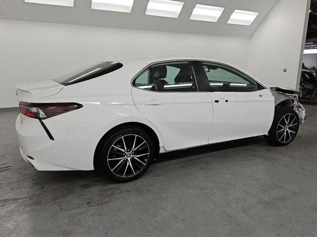 4T1S11AKXPU184633 - 2023 TOYOTA CAMRY SE NIGHT SHADE WHITE photo 3