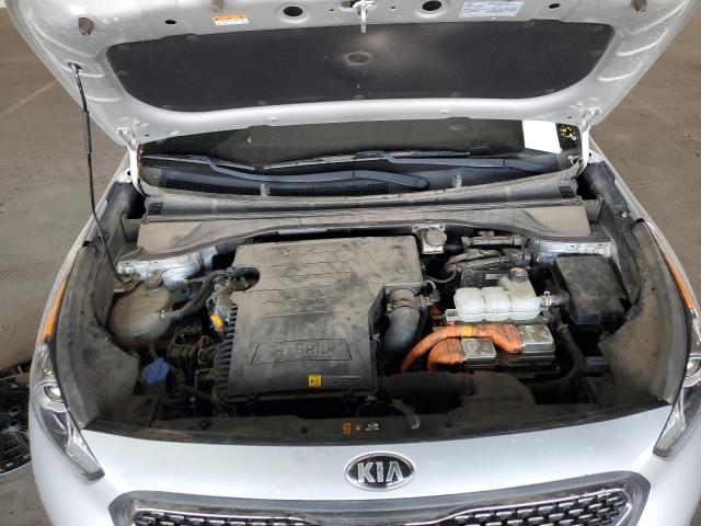 KNDCB3LC4K5275942 - 2019 KIA NIRO FE SILVER photo 11