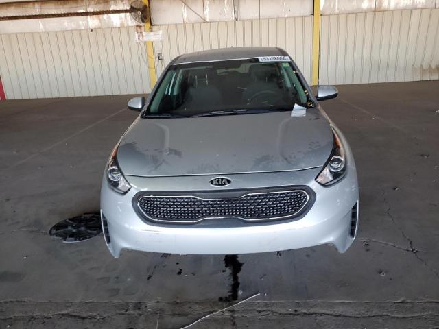 KNDCB3LC4K5275942 - 2019 KIA NIRO FE SILVER photo 5