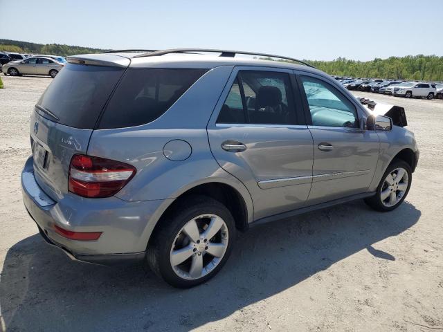 4JGBB8GB9BA625482 - 2011 MERCEDES-BENZ ML 350 4MATIC SILVER photo 3