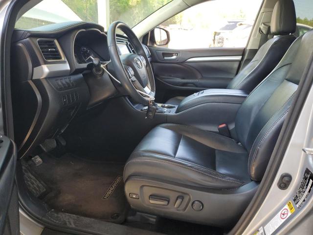 5TDKKRFH6GS131302 - 2016 TOYOTA HIGHLANDER XLE GRAY photo 7