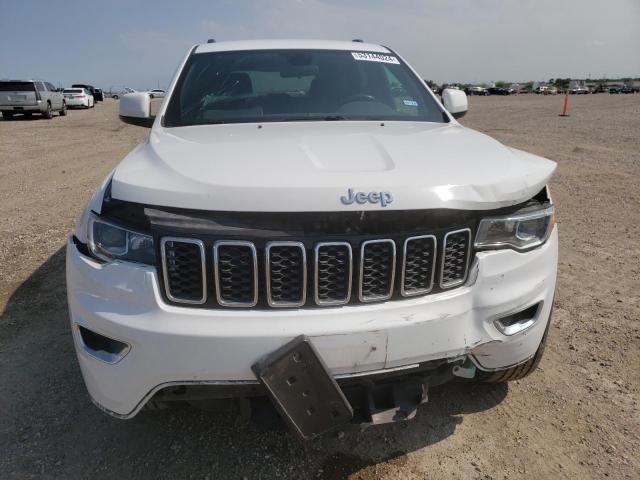 1C4RJEAG2JC130696 - 2018 JEEP GRAND CHER LAREDO WHITE photo 5